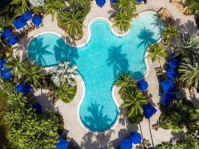 Peacock Villa in luxury resort-style Paseo